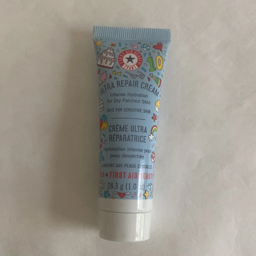 FIRST AID BEAUTY Ultra Repair Cream Intense Hydration Travel Sz 1oz NIP